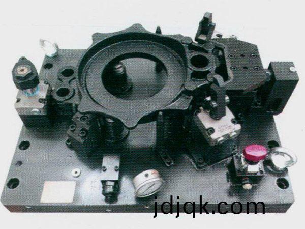 製動(dong)器(qi)底(di)闆液(ye)壓裌具